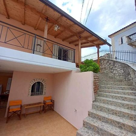 Gkoros House Old Town Villa Himare Bagian luar foto