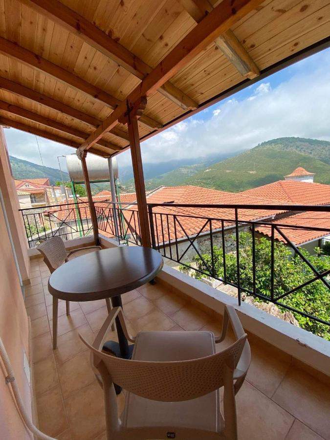 Gkoros House Old Town Villa Himare Bagian luar foto