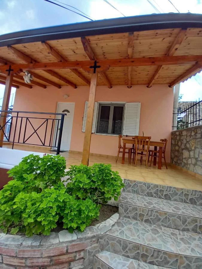 Gkoros House Old Town Villa Himare Bagian luar foto